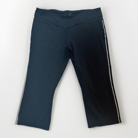 Nike Pants - Nike Dri Fit Leggings Women’s XL Black With Gray Side Stripe Capri Length